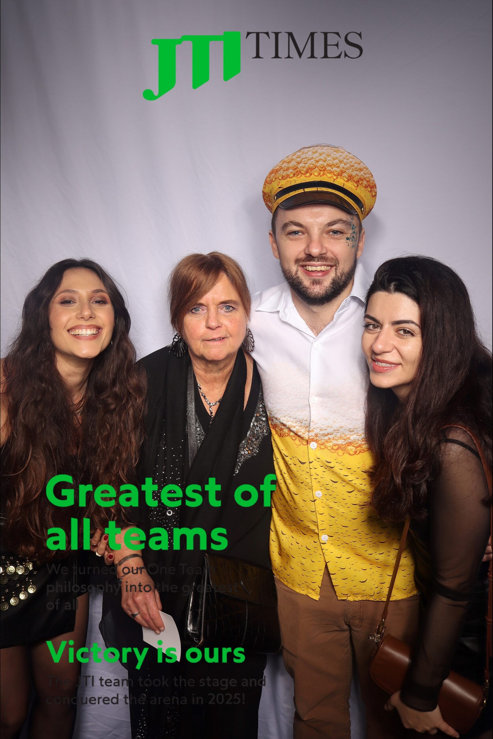 Magazine photobooth