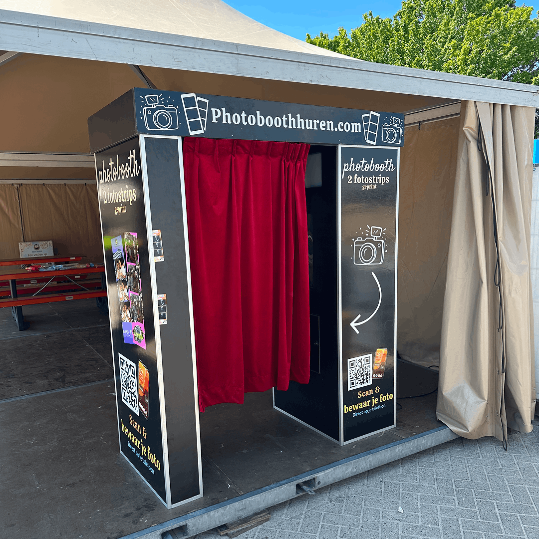 Het hokje op een evenemententerrein